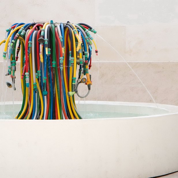 l'eau, le grand défi - fontaine en Arles