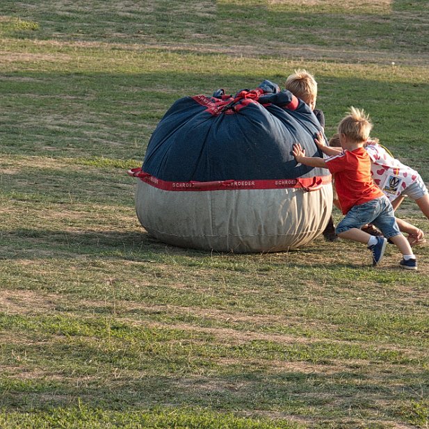 pousse ballon mongolfiades Metz