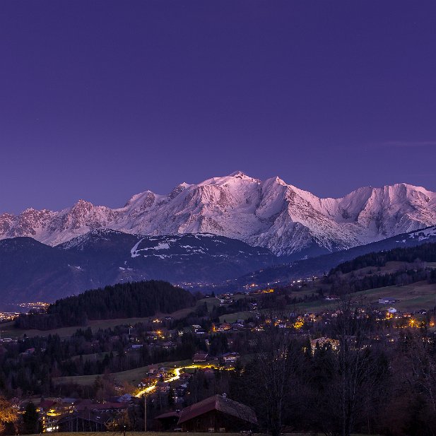 Lumières dans la Vallée Cordon - Balcon du Mont-Blanc - Assemblage de plusieurs prises de vue