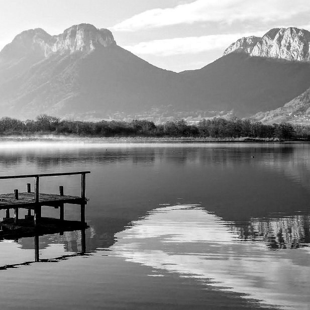 reflets sur le bout du lac.