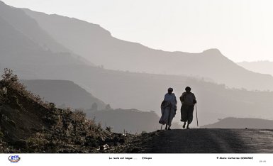 La route est longue ... - Ethiopie