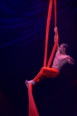 cirque Gruss - tissu aérien null