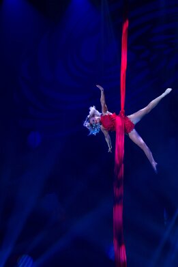 cirque Gruss - tissu aérien null