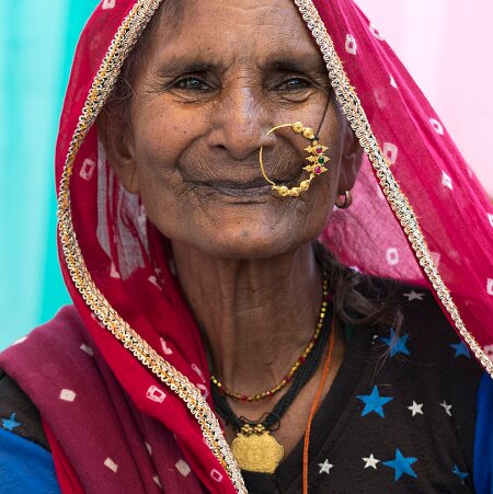 Marie-Catherine portraits PORTRAITS J’aime voyager, parcourir le Monde, vivre au plus près des autochtones. Je les aborde avec respect et...